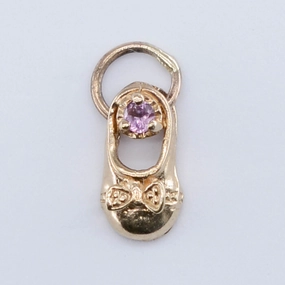 10k Shoe Charm Linear Form