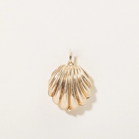 10k Yellow Gold Seashell Locket Crisp Detail Shiny Detail