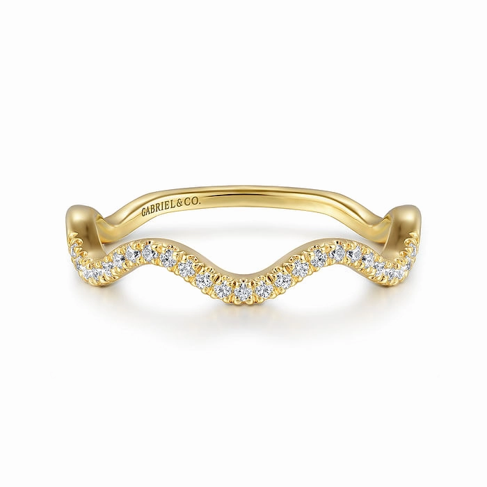 Elegant Outline 14K Yellow Gold Diamond Wave Stackable Ladies Ring