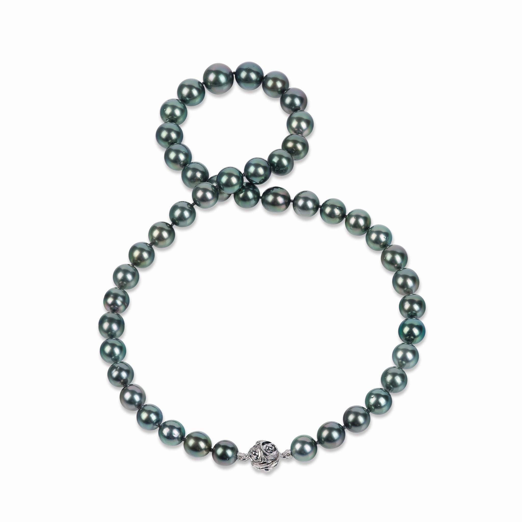 Bold Jewelry Shine Brunch Outfit 17-19" Tahitian Black Pearl Strand with Magnetic White Gold Clasp - 8-11mm