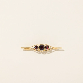 18k Three-Stone Garnet Openwork Brooch | 2.00ctw Distinctive Detail