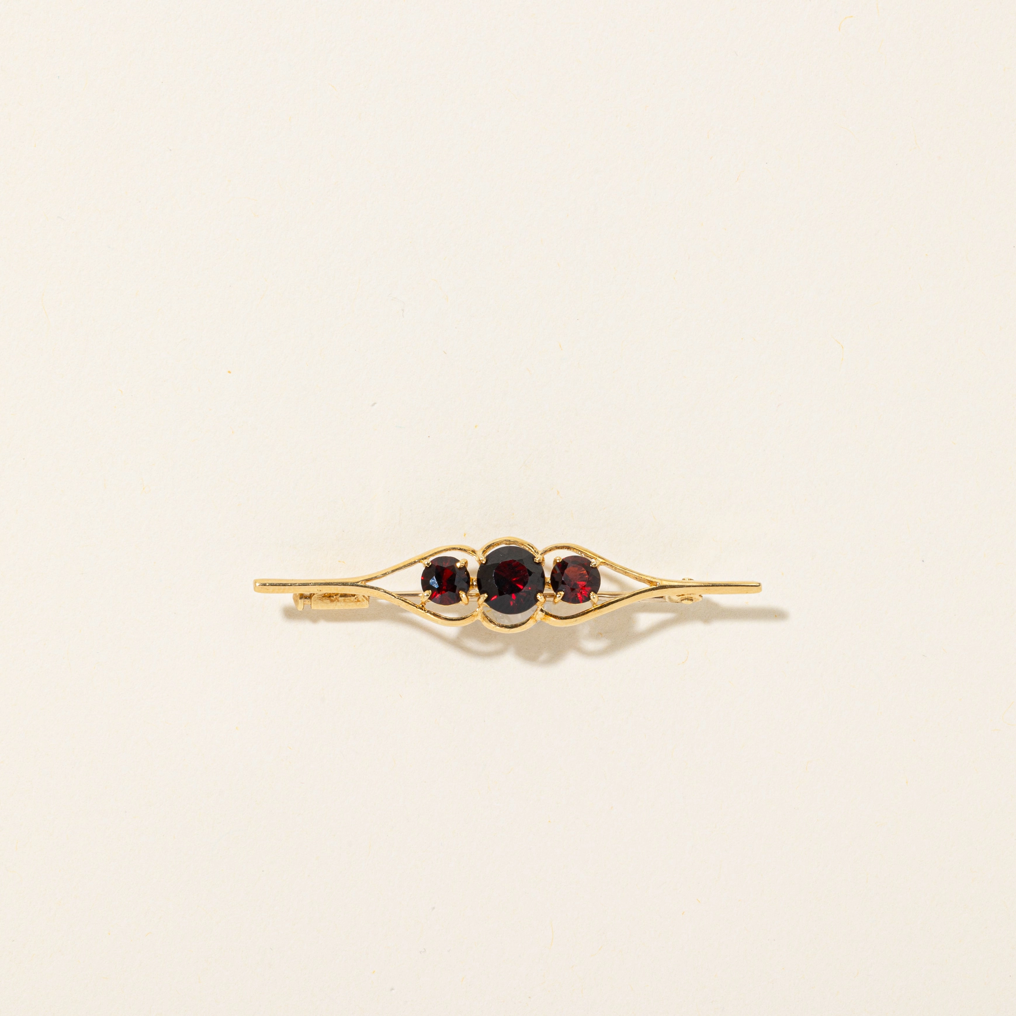18k Three-Stone Garnet Openwork Brooch | 2.00ctw Distinctive Detail