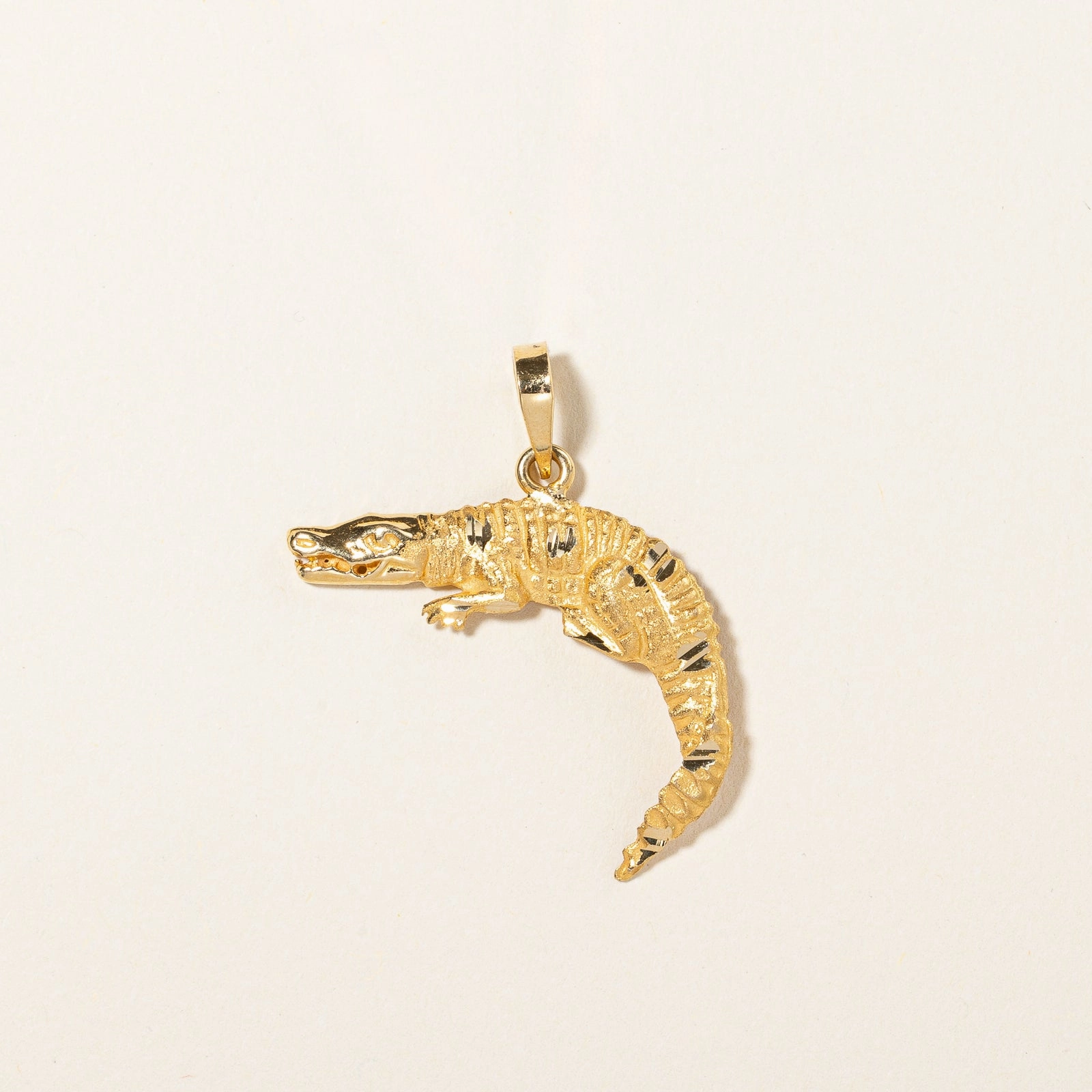Glow Detail Editorial Look 18k Yellow Gold Alligator Charm