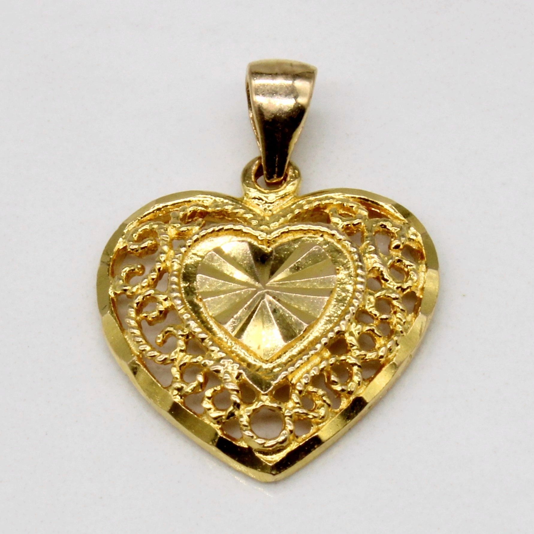 18k Yellow Gold Heart Charm Glam Light