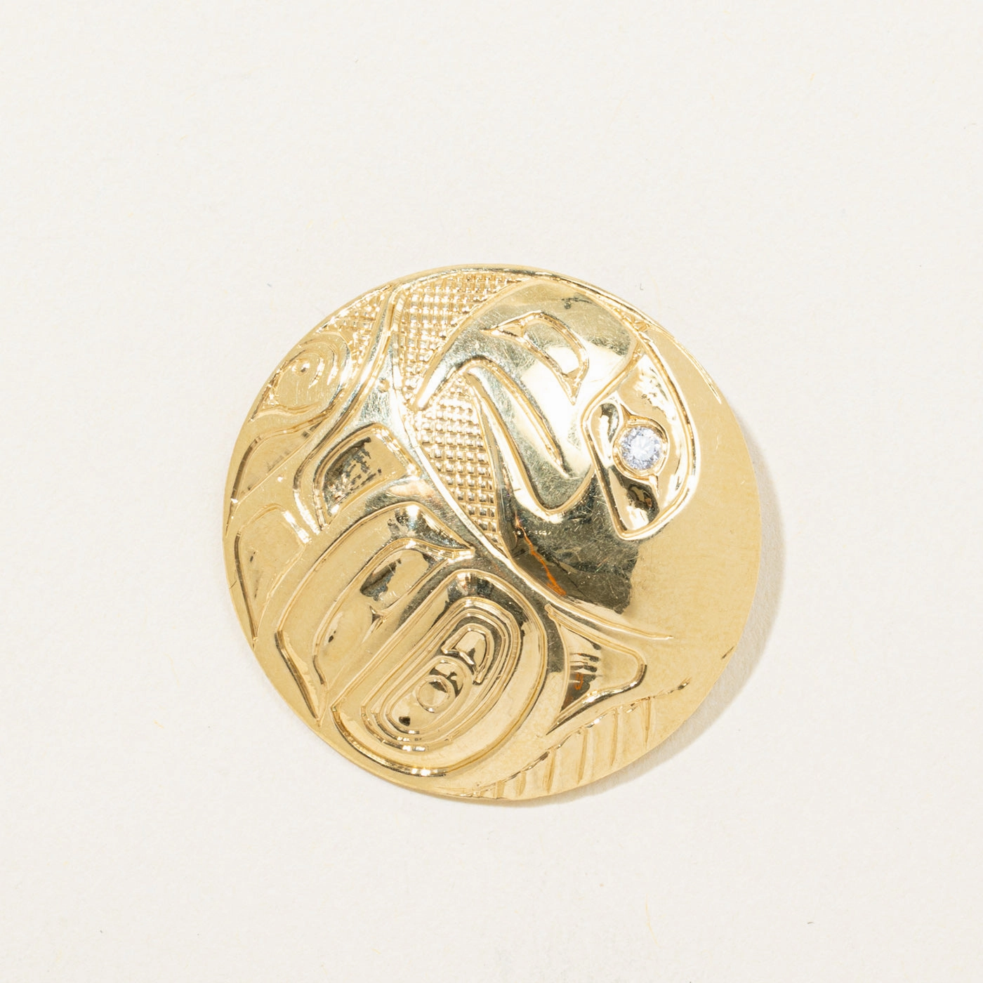 Luxury Outfit Elegant Update 18k Yellow Gold Indigenous Art Brooch & Pendant | 0.05ct