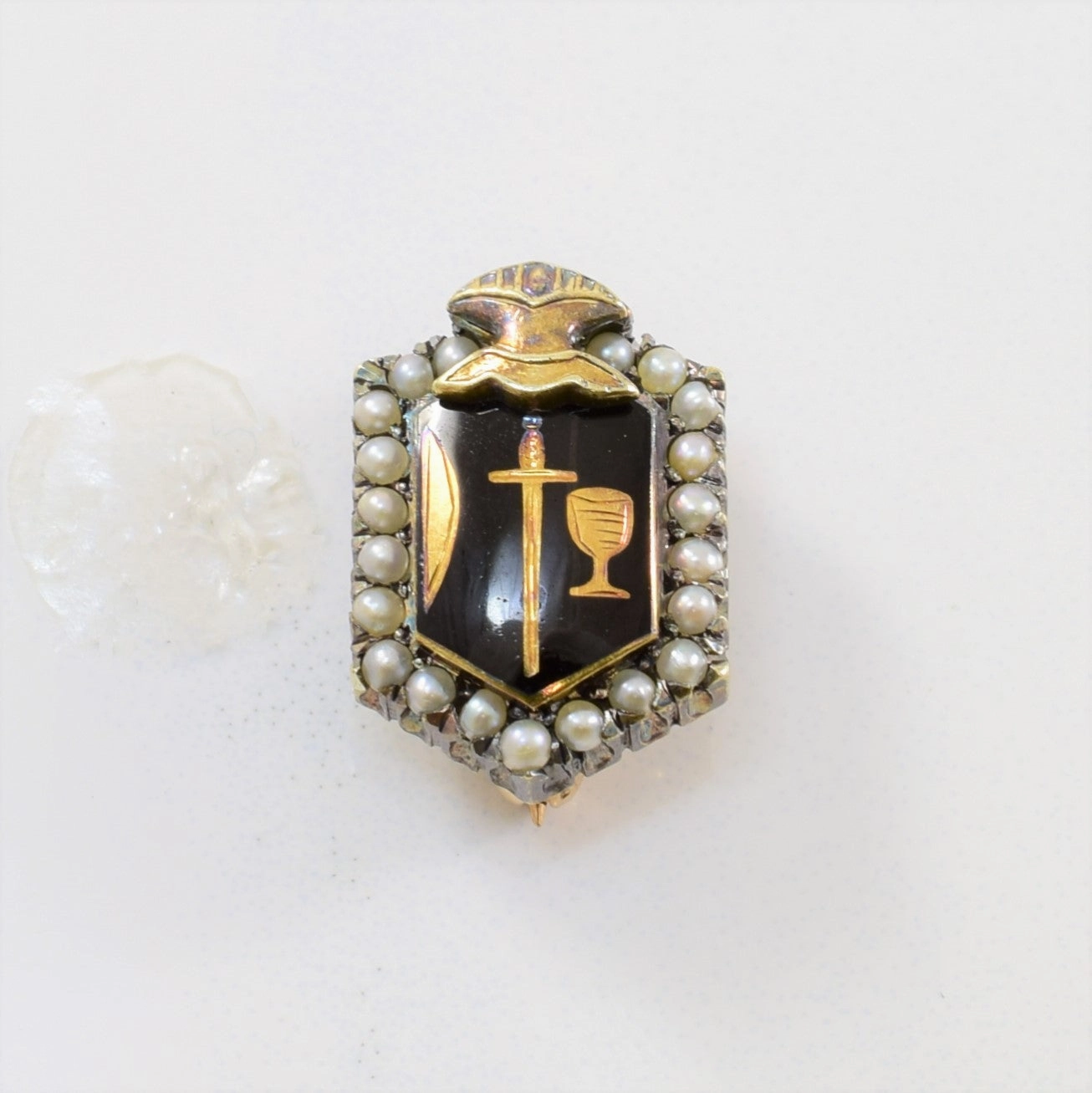 1960s Coat of Arms Pearl Pin | 0.42ctw | Fashion Style Delicate Form