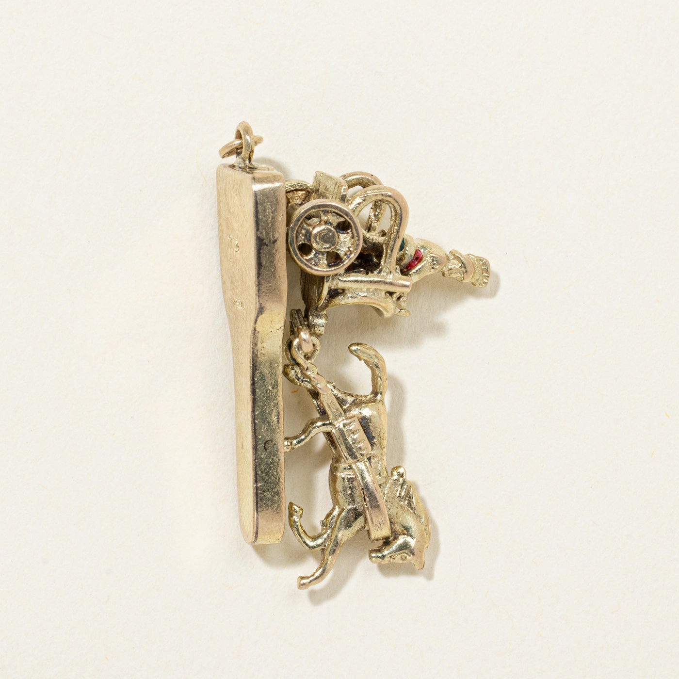 Everyday Accessory 1963 London 9K Yellow Gold Kinetic Roman Chariot Charm