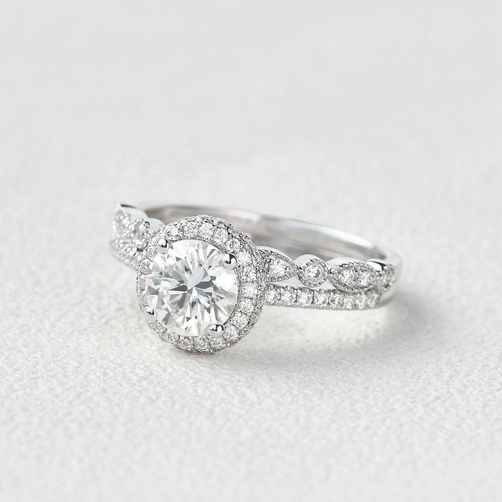 Sculpted Edge 1.0ct Round Cut Moissanite Vintage Inspired Halo White Gold Ring Set 2pcs