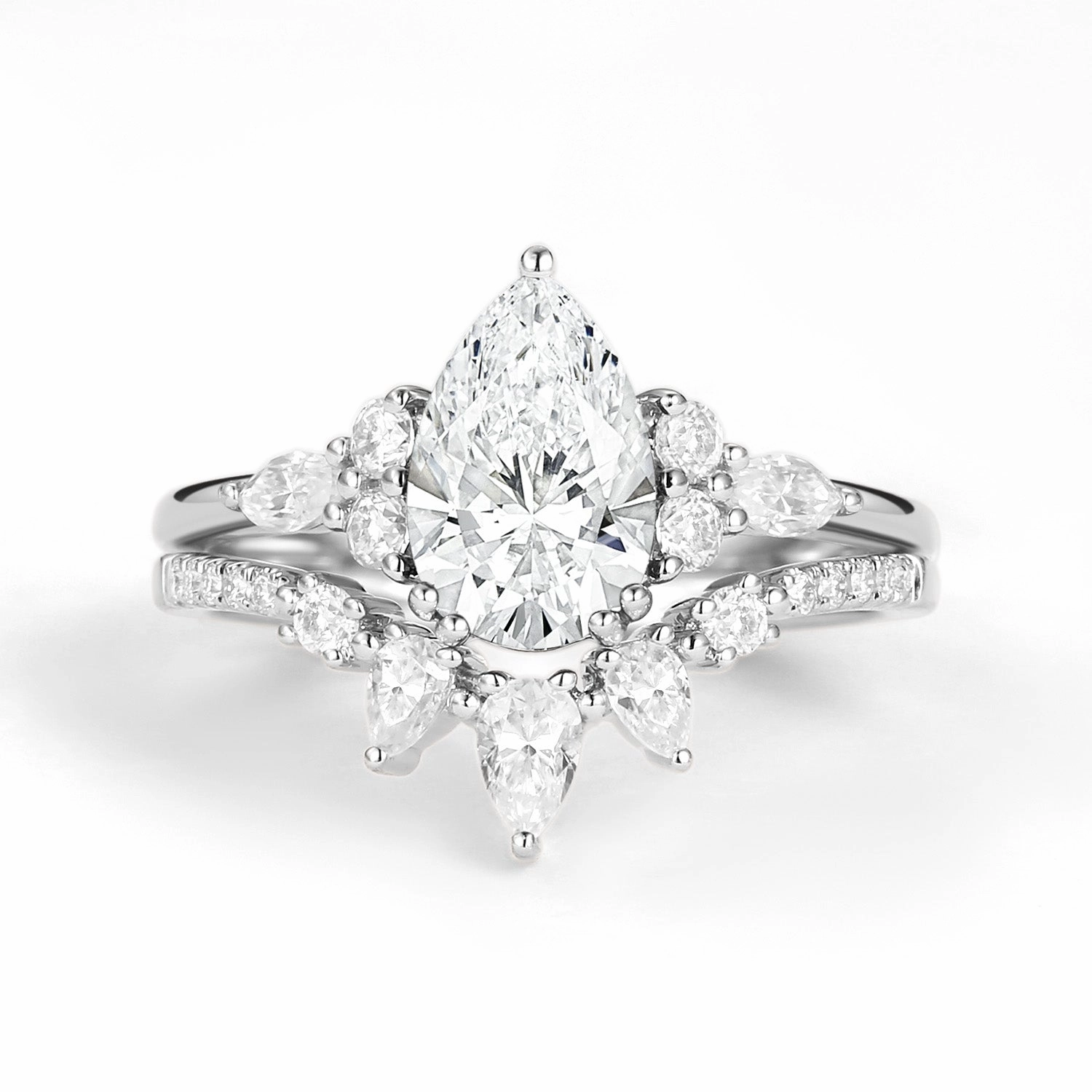 Feminine Finish 1.5ct Pear Cut Lab Grown Diamond Gold Engagement Ring Set 2pcs