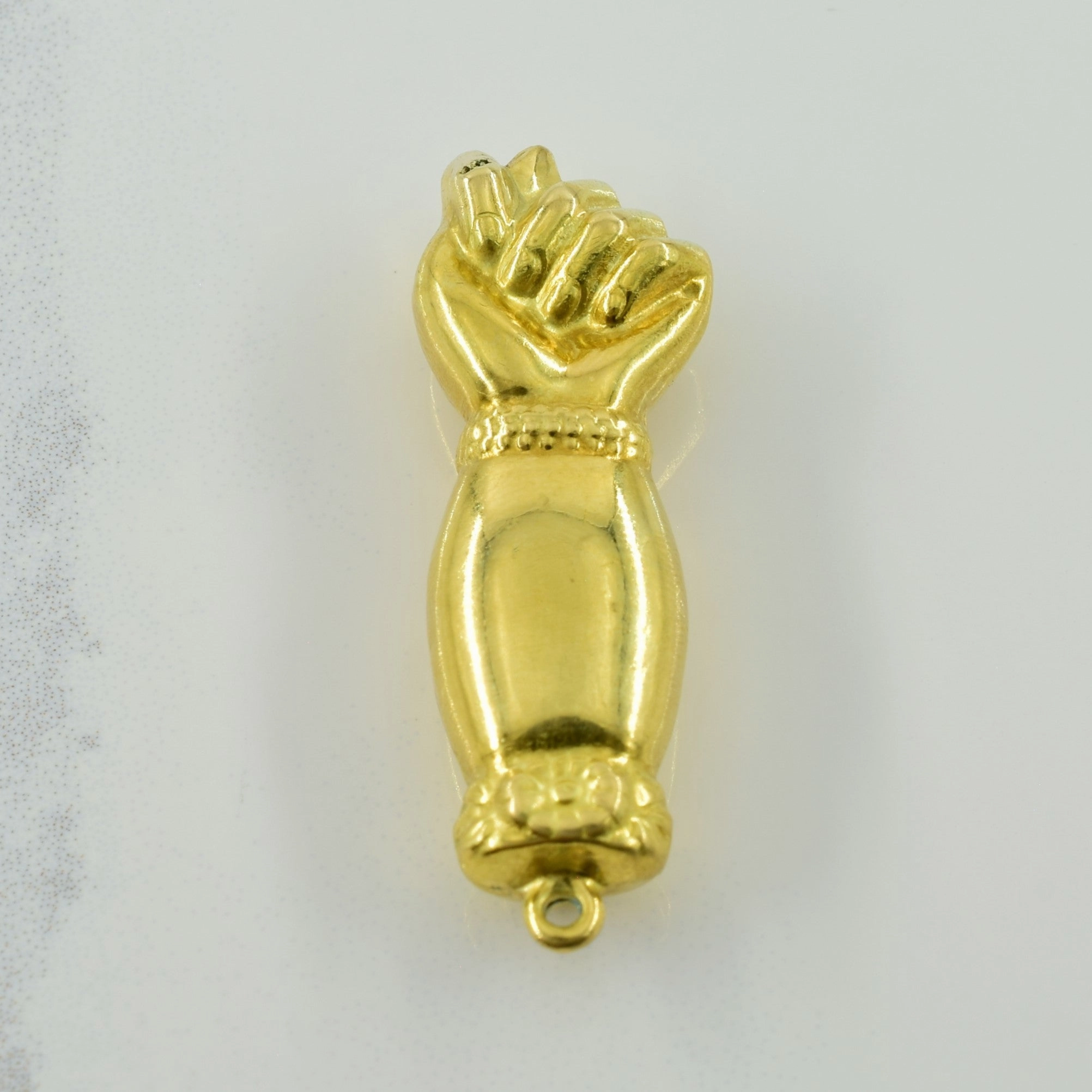 Fashion Elegance Urban Minimal 20k Yellow Gold Figa Higa Charm |