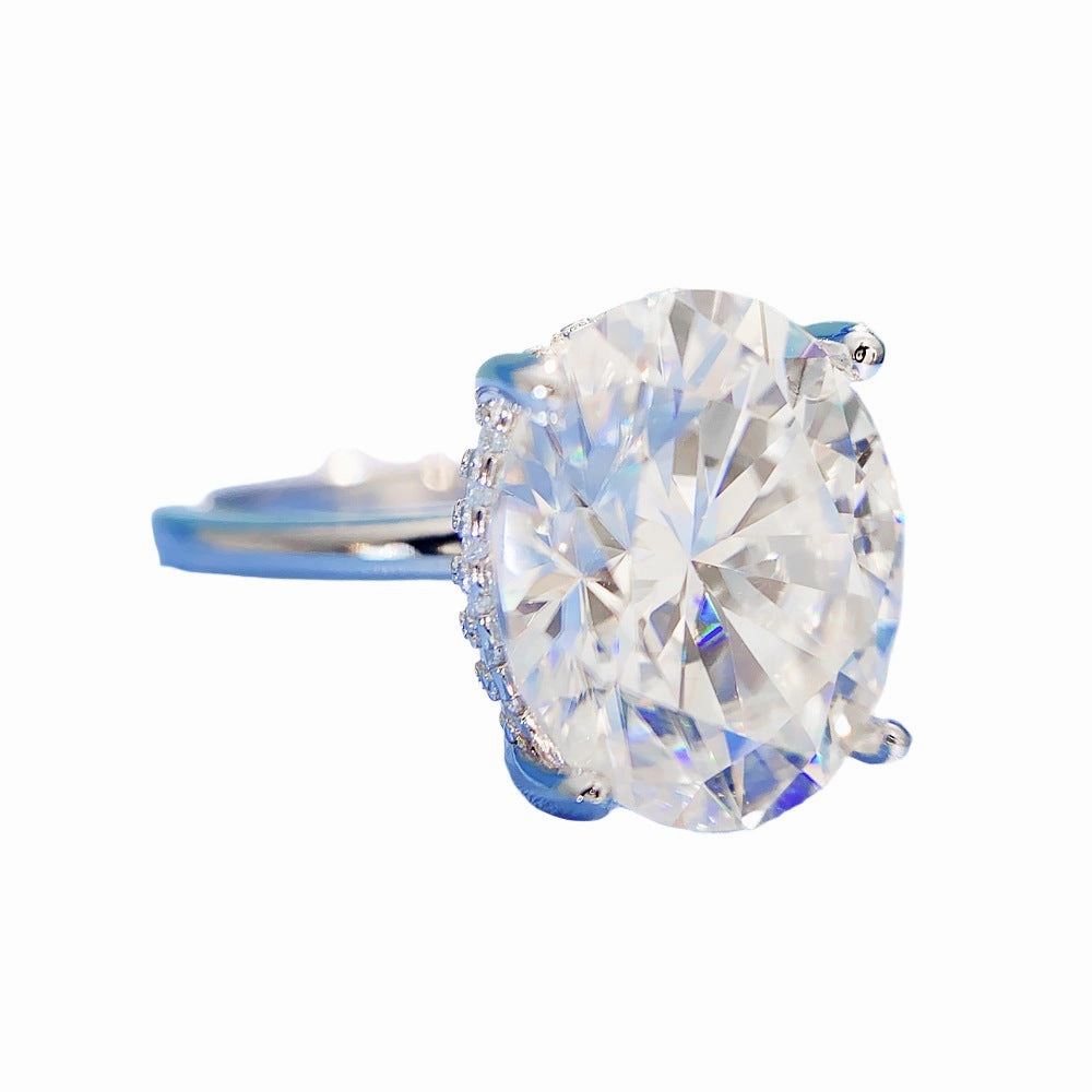 6 Carat Solitaire Oval Diamond Engagement Ring | S925 | Moissanite Ocean Look