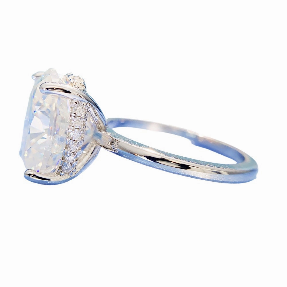 6 Carat Solitaire Oval Diamond Engagement Ring | S925 | Moissanite Glossy Finish