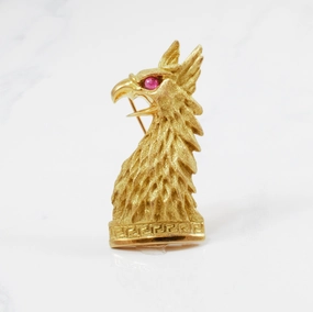 Chic Edge Soft Light 'Andreas von Zadora-Gerlof' Ruby Griffin Brooch