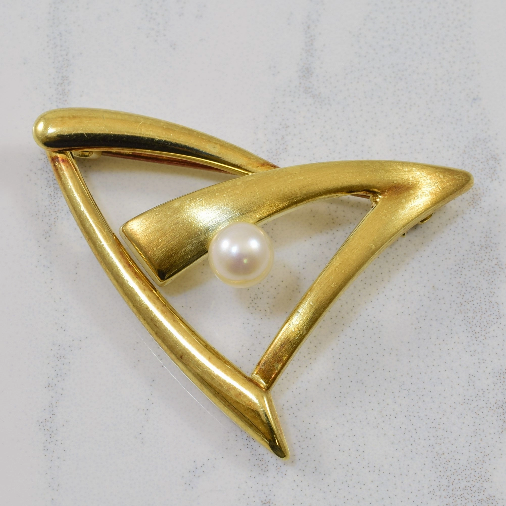 Abstract Pearl Triangle Brooch | 0.90ct | Impeccable Highlight