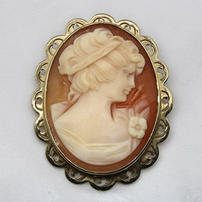 Agate Cameo Brooch | 9.75ct | Delicate Features