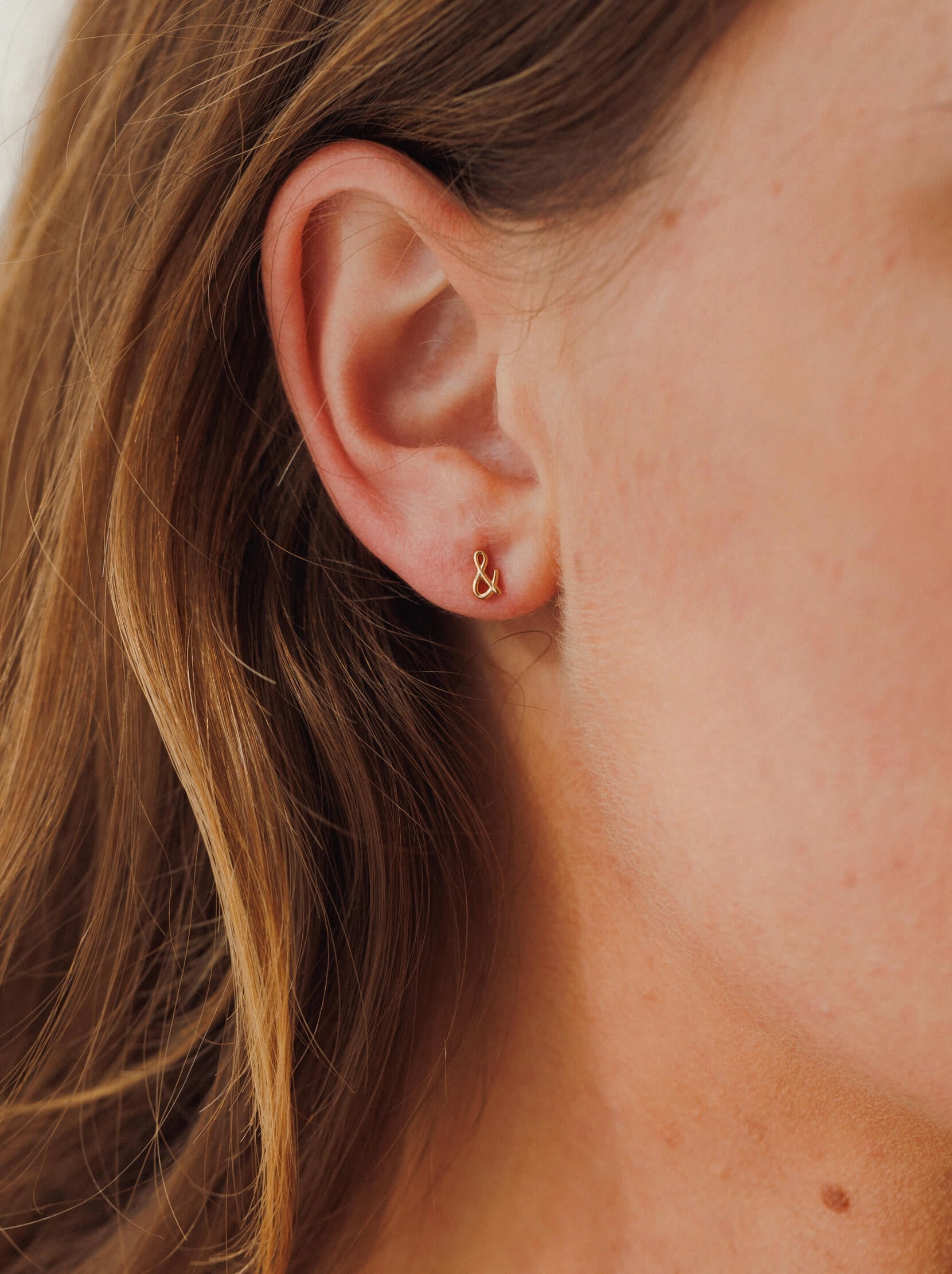 Sparkling Decoration Everyday Adornment Ampersand Studs