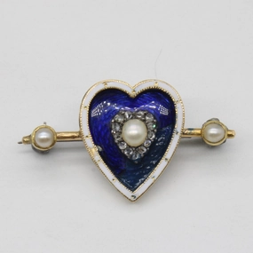 Antique Diamond & Pearl Heart Brooch | 0.04ctw | Silk Finish Dazzling Detail