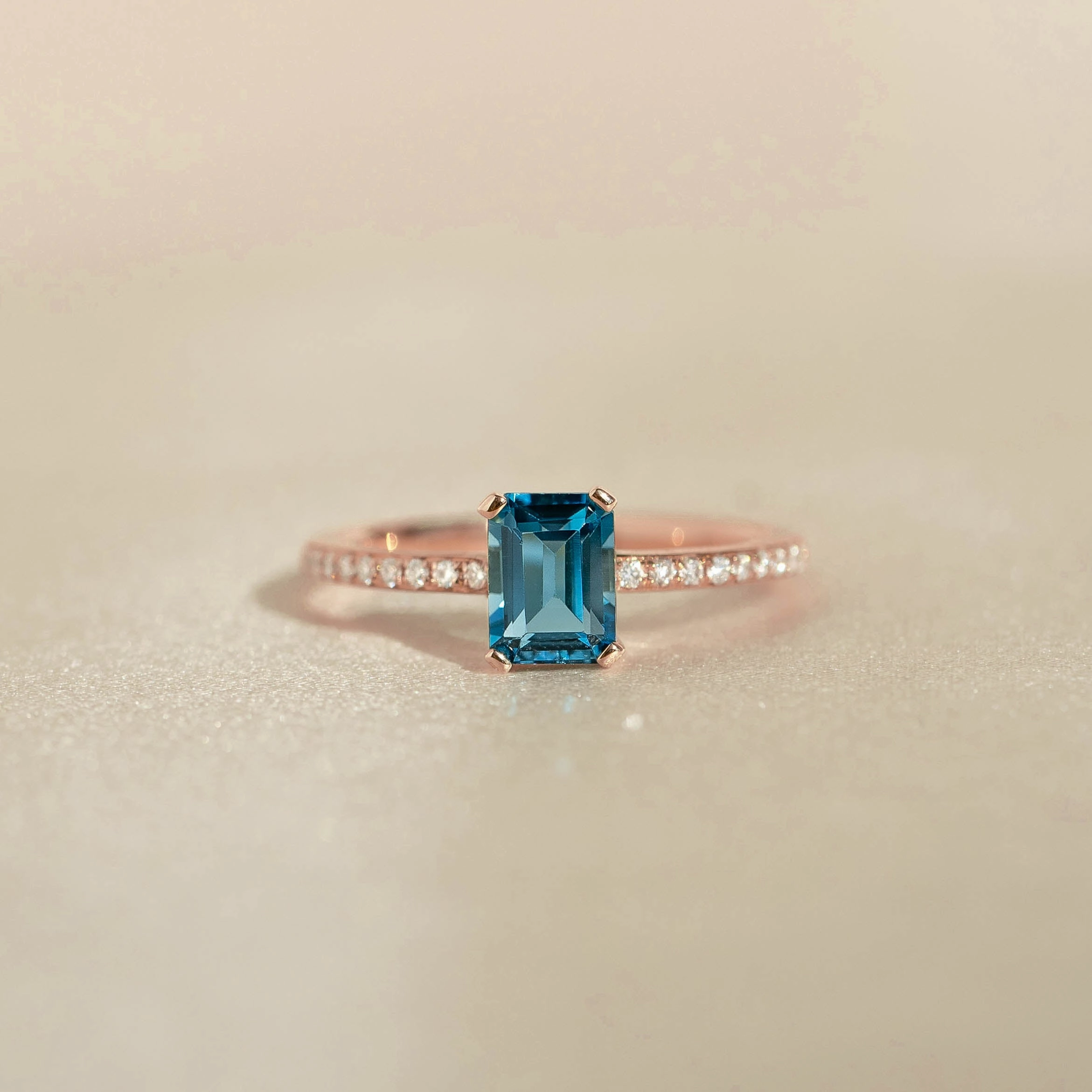 Baguette London Blue Topaz and Diamond Ring Rose Gold - Safiya Modern Shine Dynamic Shape