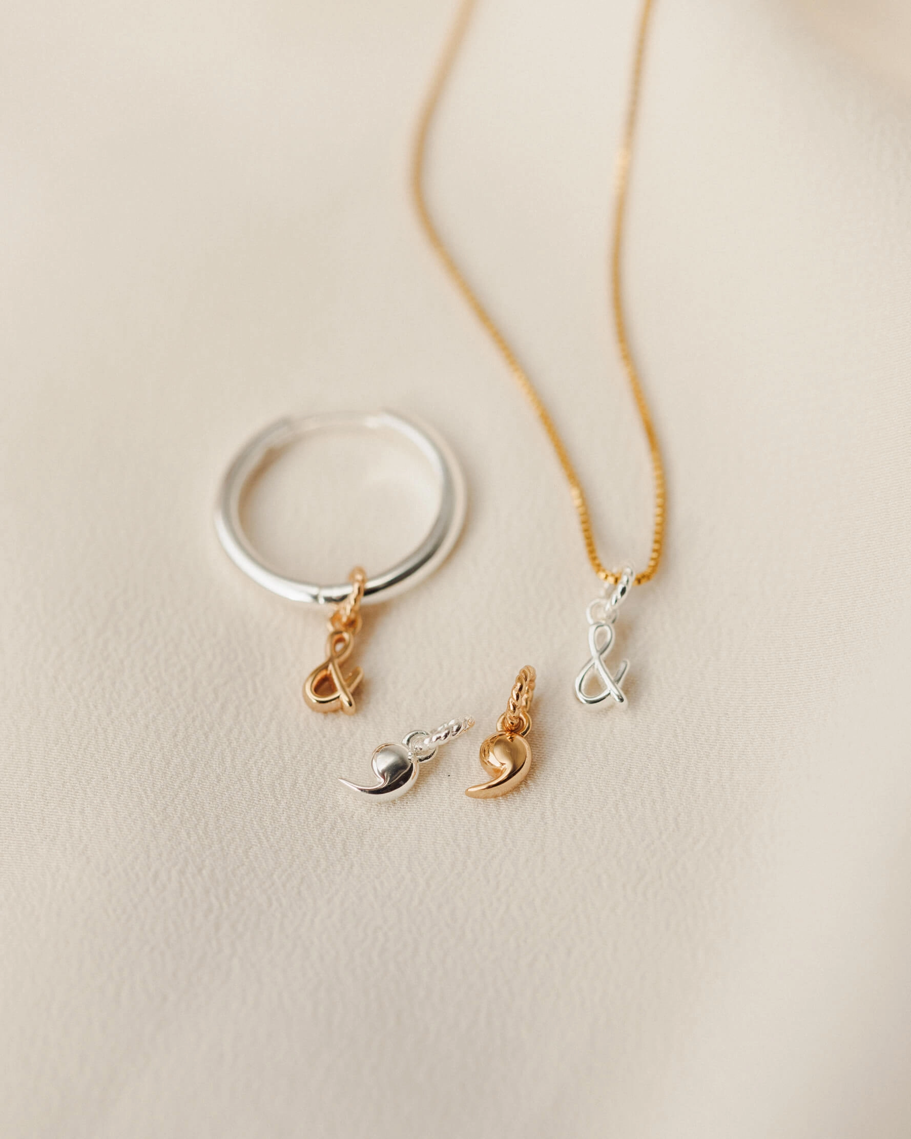 Ampersand Charm everyday elegance