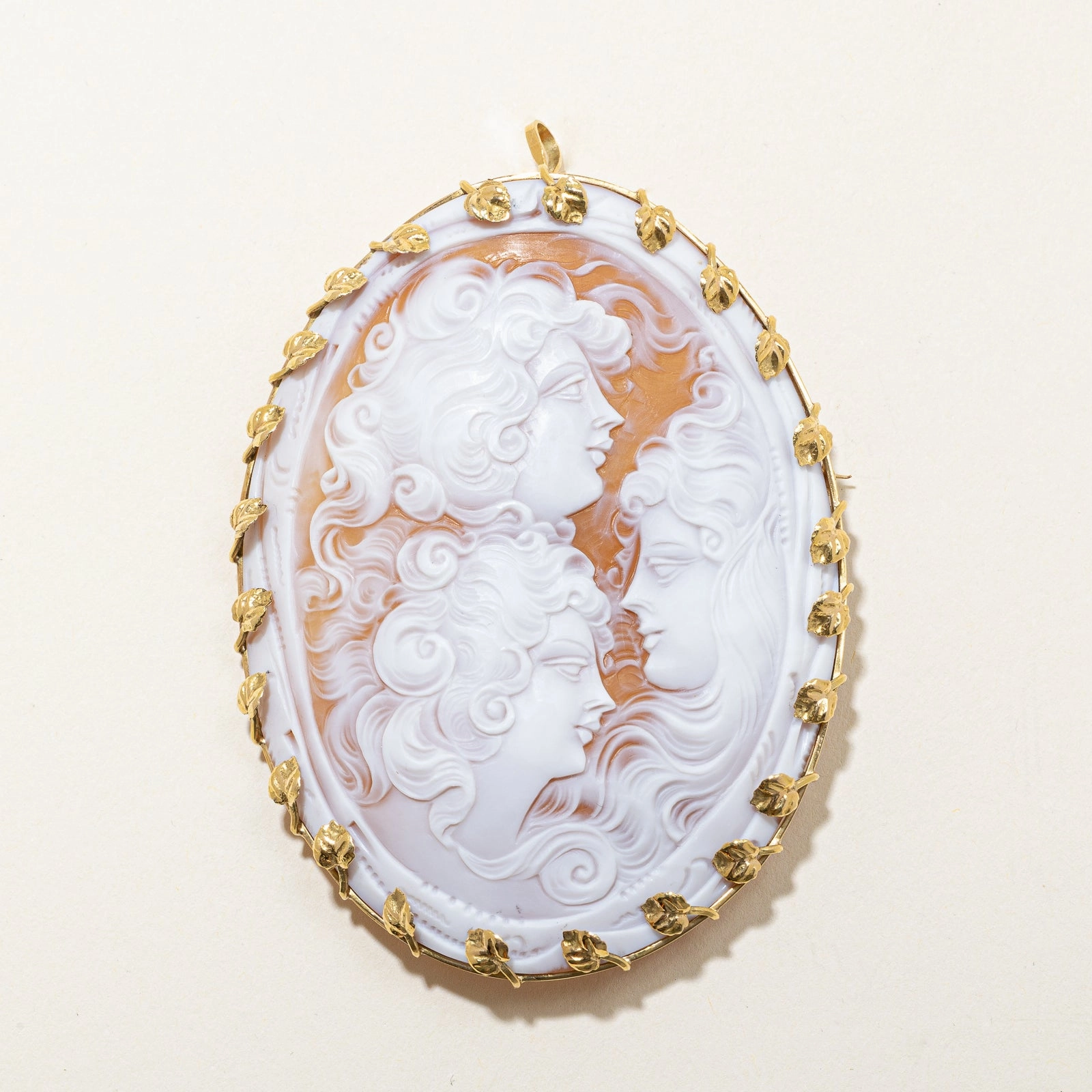 Italian Cameo Agate Convertible Pendant & Brooch Impressive Craft Crisp Shine
