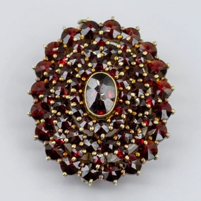 14k Garnet Antique Bohemian Cluster Brooch  | 6.24 ctw  | Daily Accessories Alluring Edge