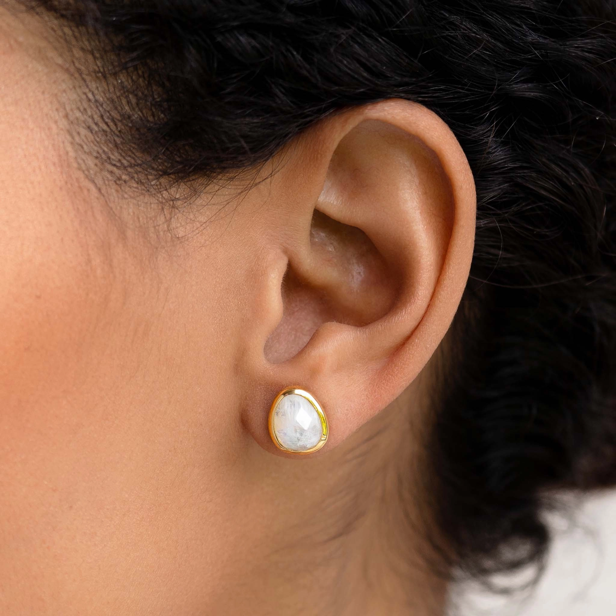 Airy Light Handcrafted Detail Moonstone Stud Earrings - Aina