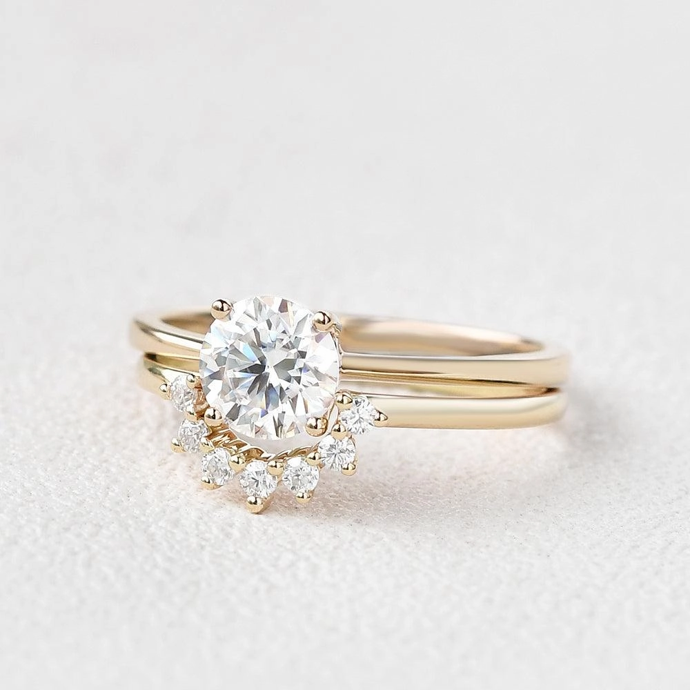 Graceful Form Classic 4 Prongs Round Cut Ring Set 2pcs