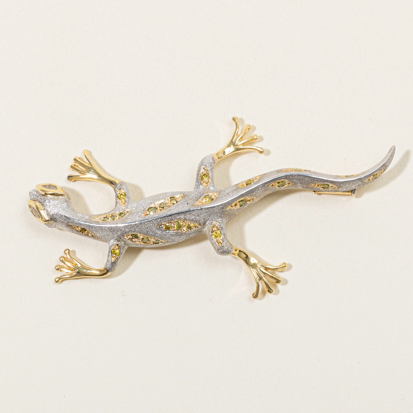 Deamori' Yellow & White Diamond Lizard Brooch | 0.23ctw, 0.05ctw | Contemporary Touch Soft Vibe