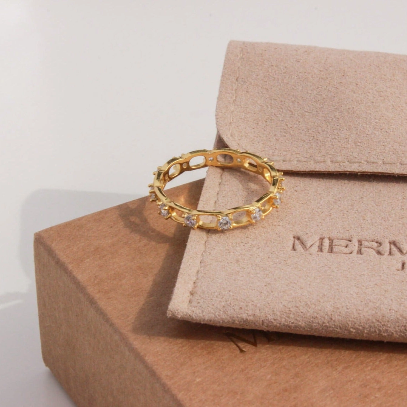 MICKEY CZ DIAMOND RING Pastel Light Soft Detail