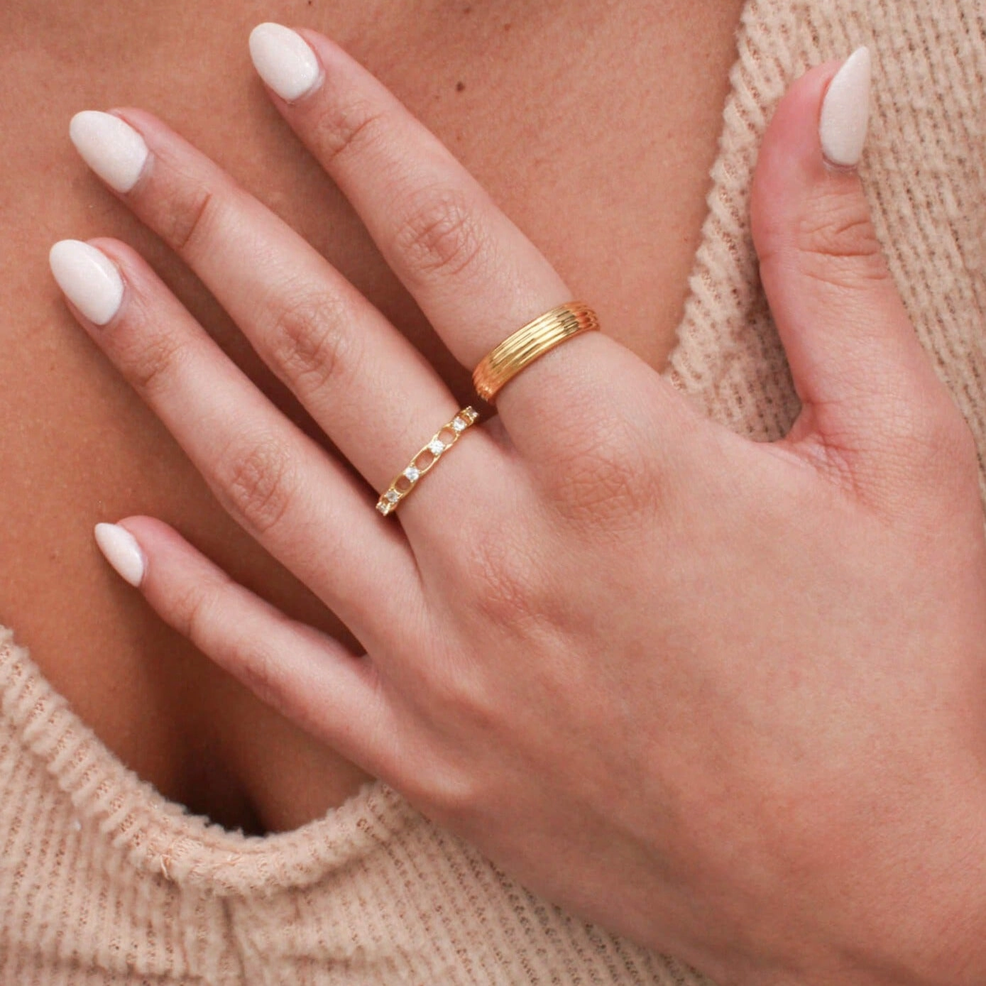 MICKEY CZ DIAMOND RING Luminous Detail