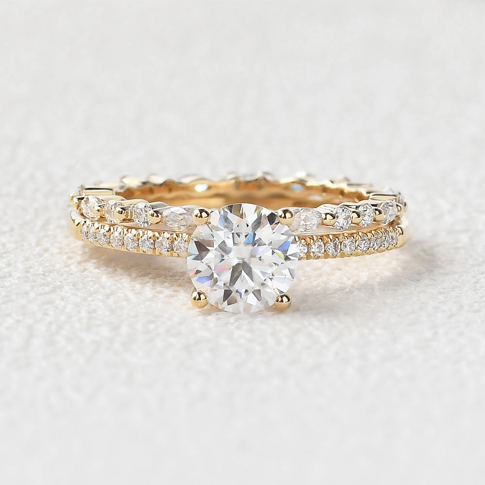 Round Cut 4 Prongs Moissanite Engagement Ring Set 2pcs Dynamic Shape Elegant Detailing