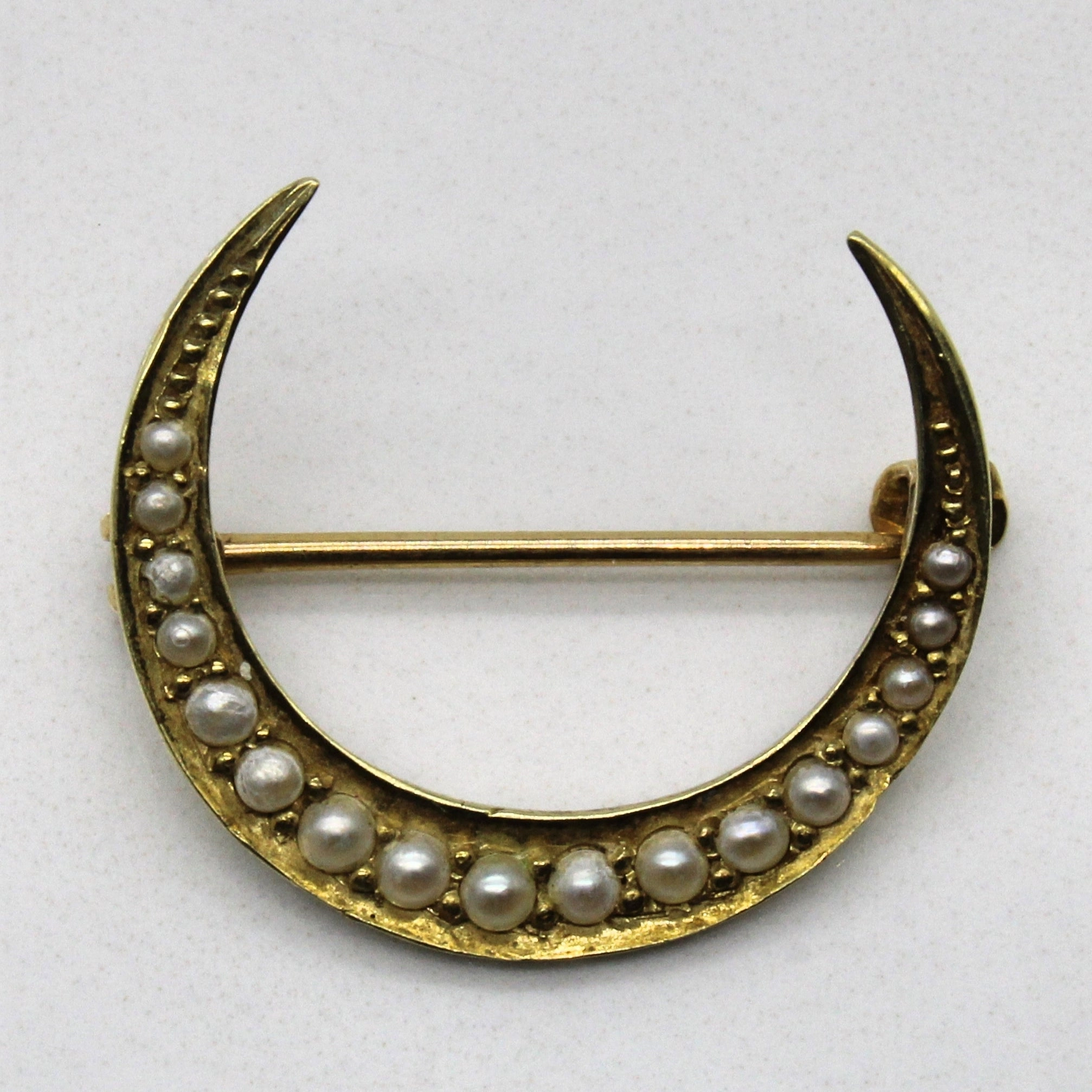 Lively Feature Seed Pearl Crescent Moon Pin