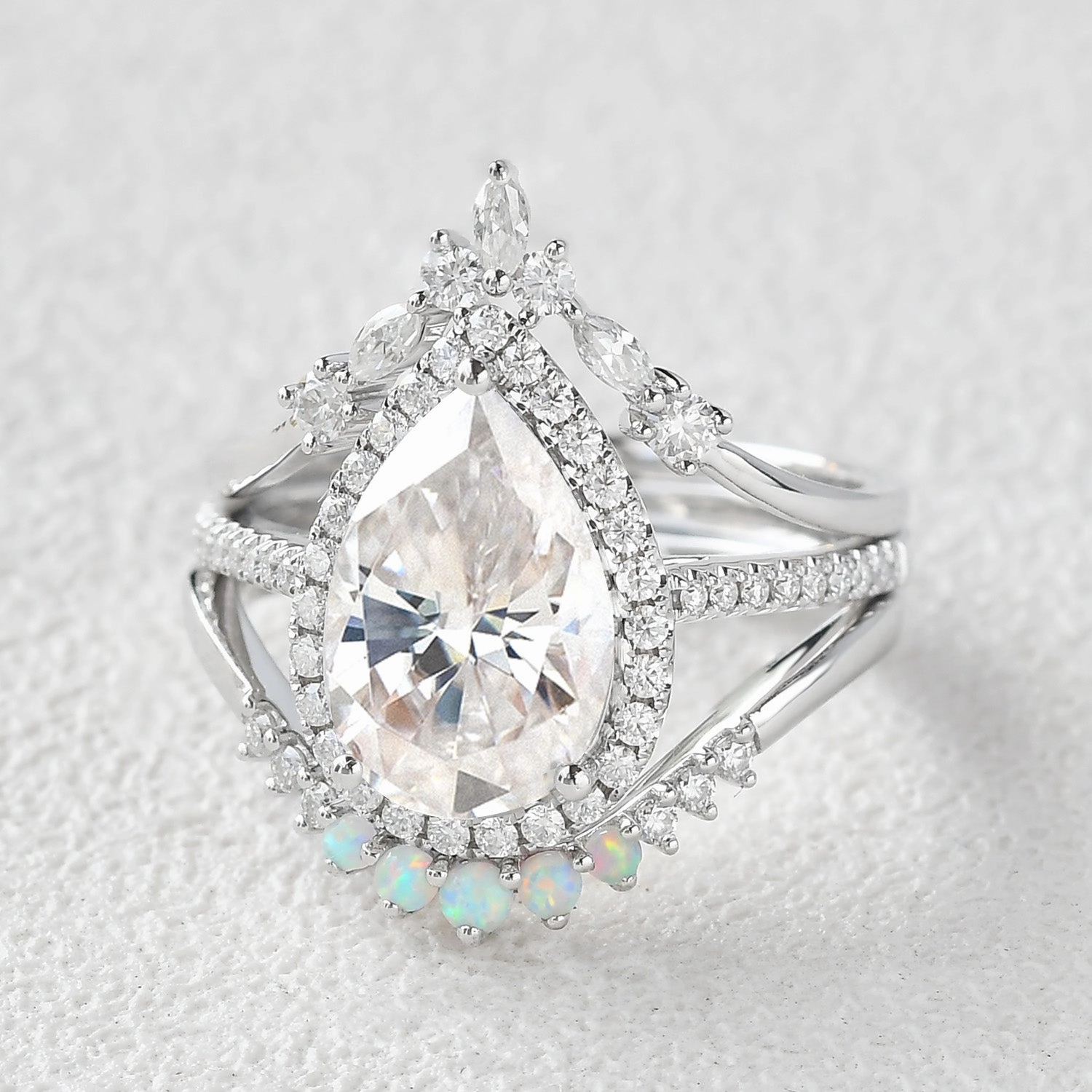 3.5ct Pear Shaped Moissanite Inspired Ring Set 3pcs Signature Detail