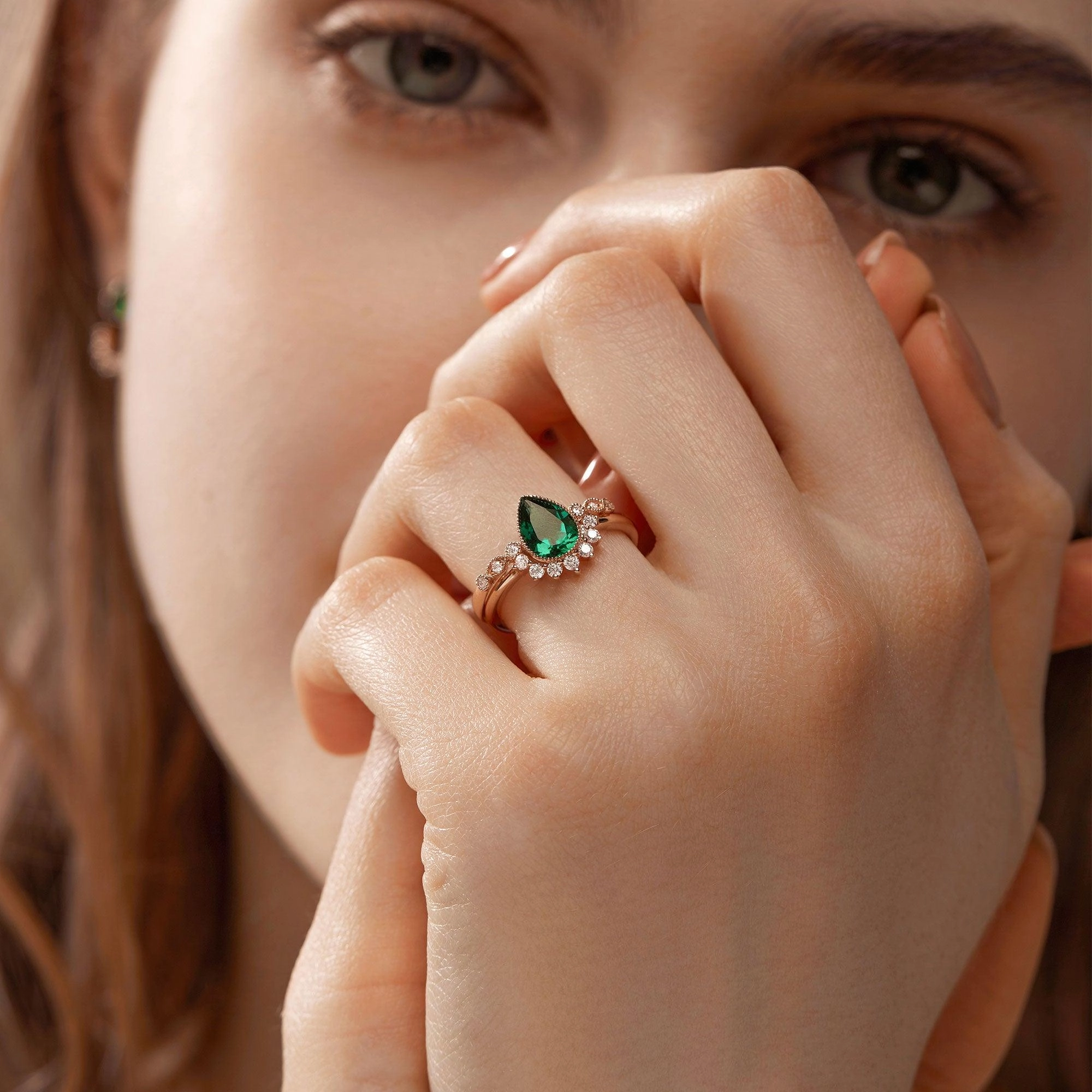 Graceful Structure Classic Memento Black Gold Pear Emerald Milgrain Vintage Ring Set 2pcs