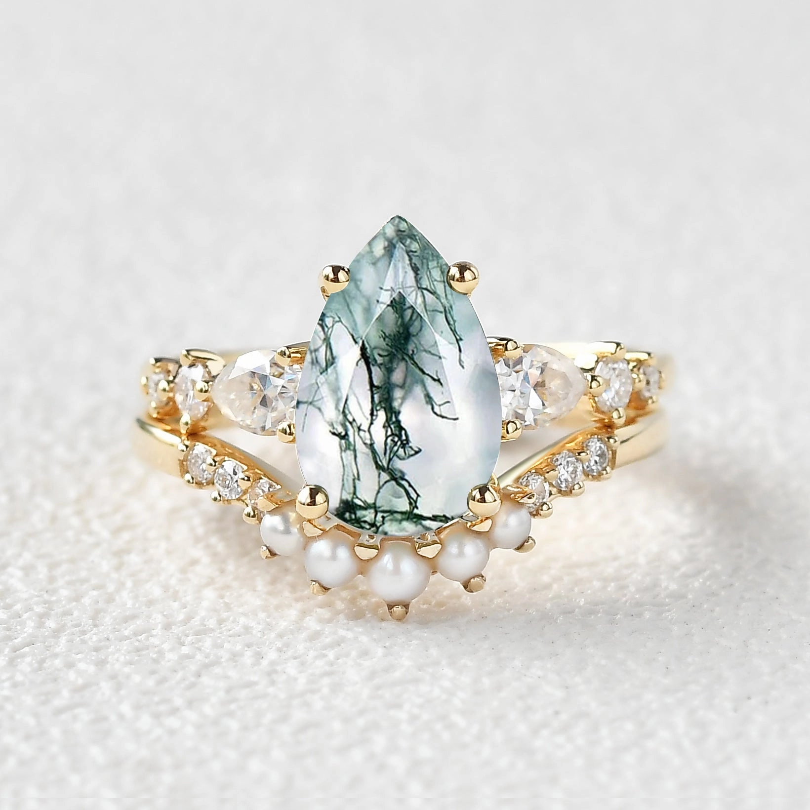 Graceful Feature Chic Layer 3.0ct Pear Shaped Moss Agate & Pearl Bridal Ring Set 2pcs
