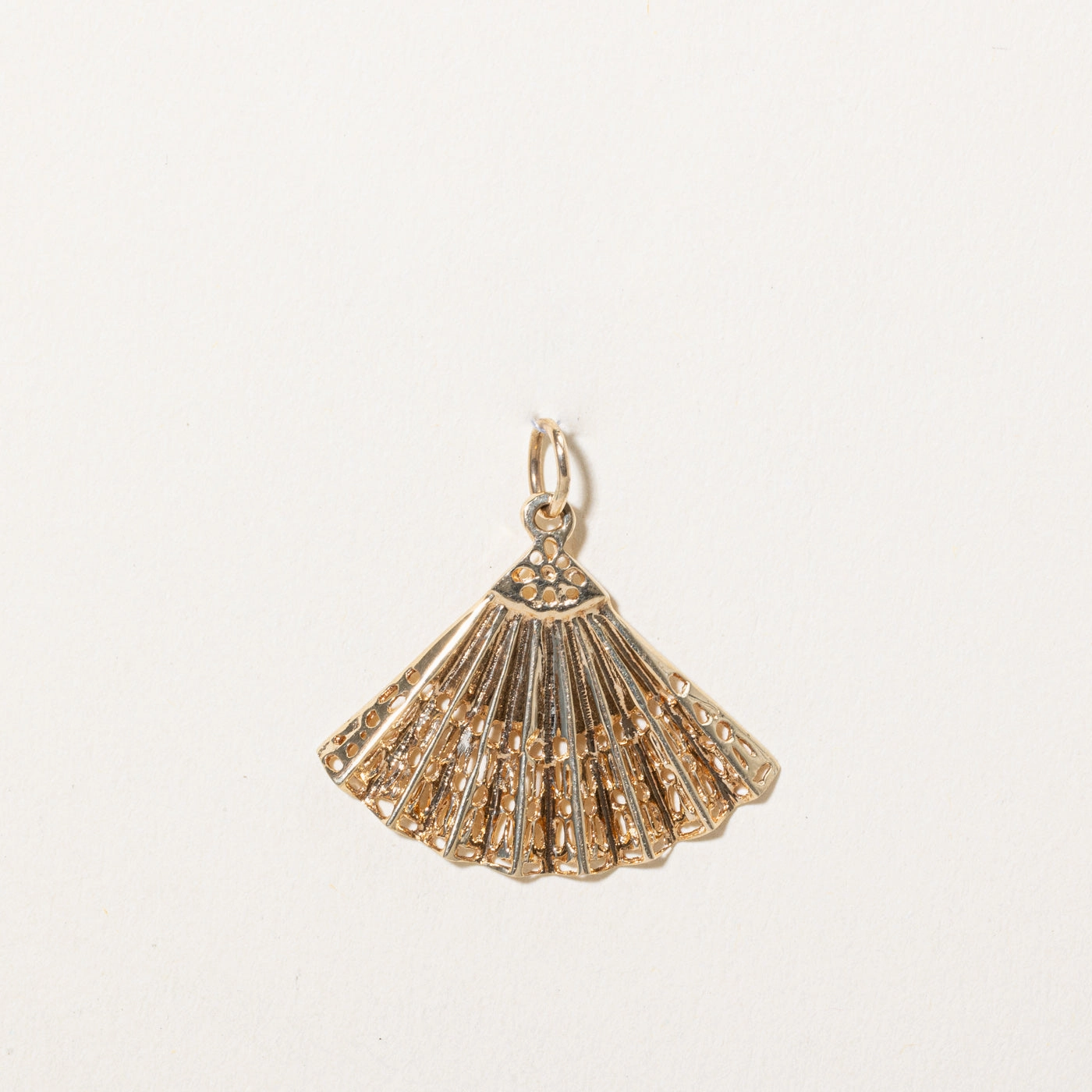 Vivid Touch 10k Yellow Gold Fan Charm