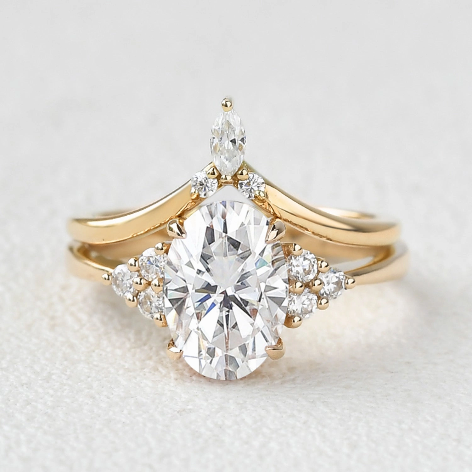 Fresh Feature All Day 2.0ct Oval Cut Moissanite Vintage Gold Ring Set 2pcs