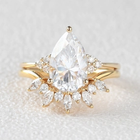 Evening Set 4.0ct Pear Moissanite Cluster Engagement Ring Set 2pcs