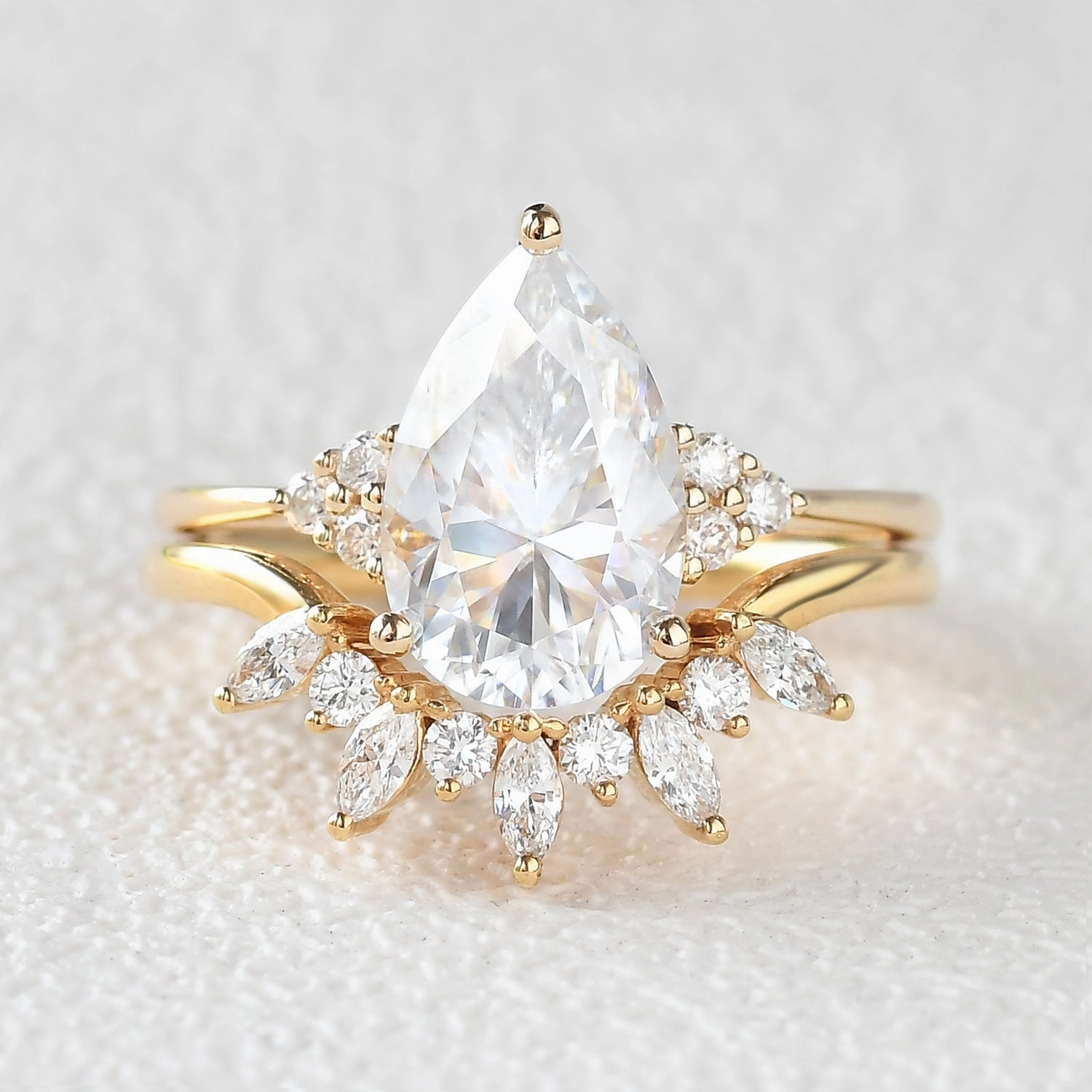 Evening Set 4.0ct Pear Moissanite Cluster Engagement Ring Set 2pcs