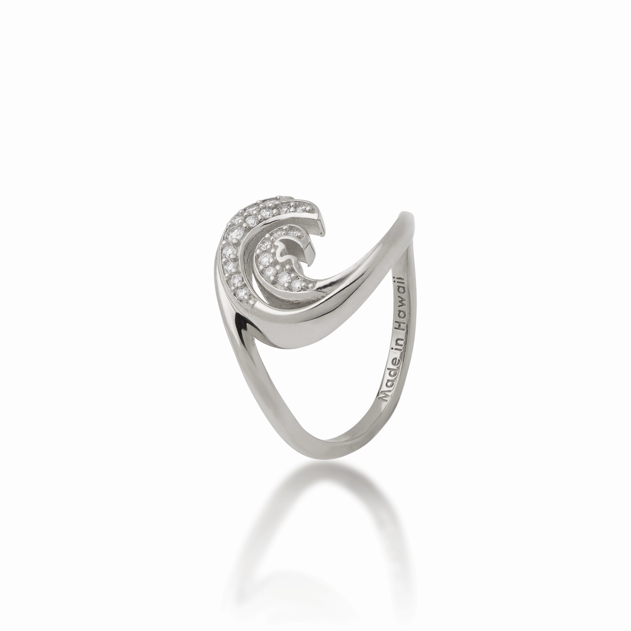 Nalu Ring in White Gold with Diamonds - 15mm Bright Radiance