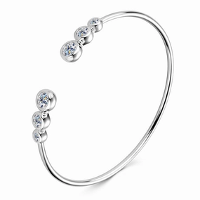 Model Fit Luxe Moment Diamond Bangle Bracelet | S925 | Moissanite