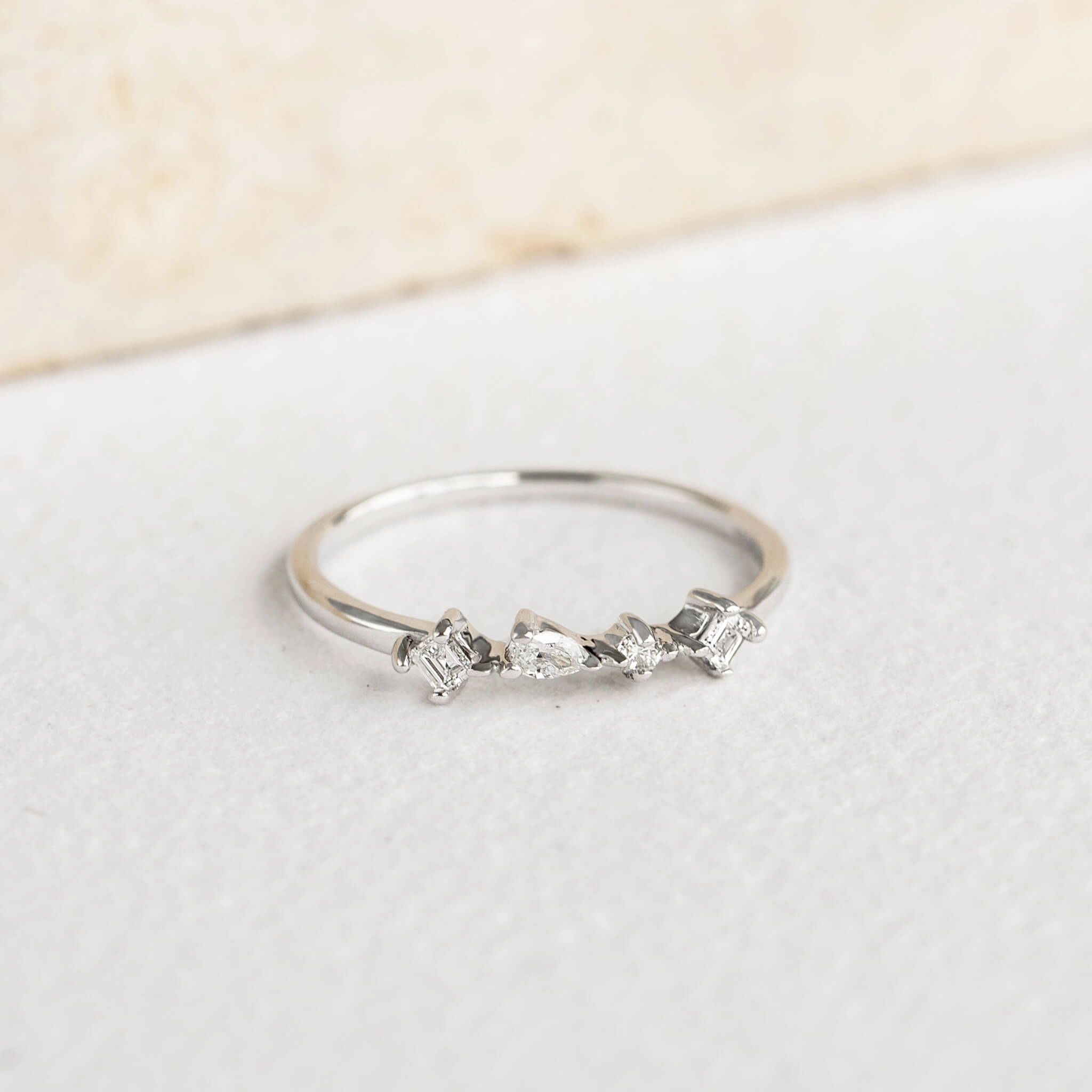 Diamond Ring White Gold - Ilse Luxe Glam Appeal