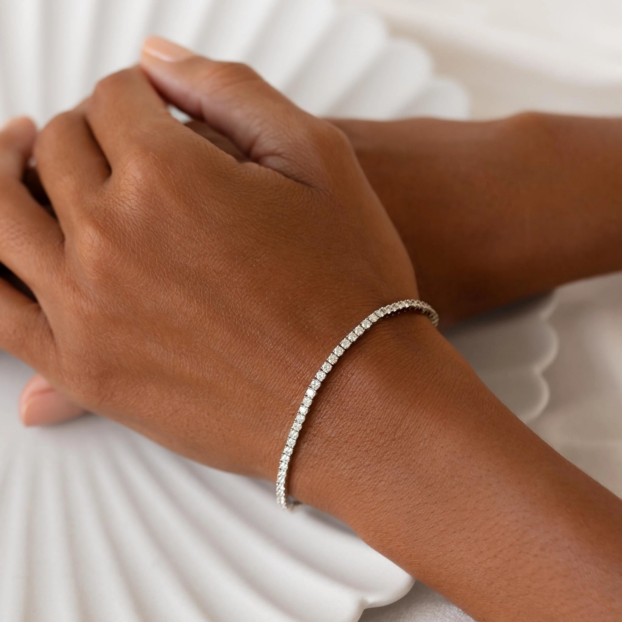 Diamond Tennis Bracelet 14k White Gold (2.6 - 2.7 ct tw, 6.5 inches) Accent Piece