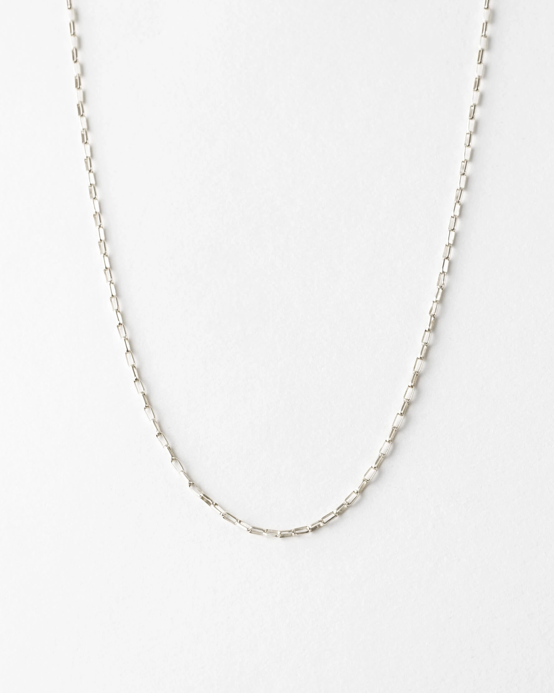 Iconic Chain Simple Jewelry