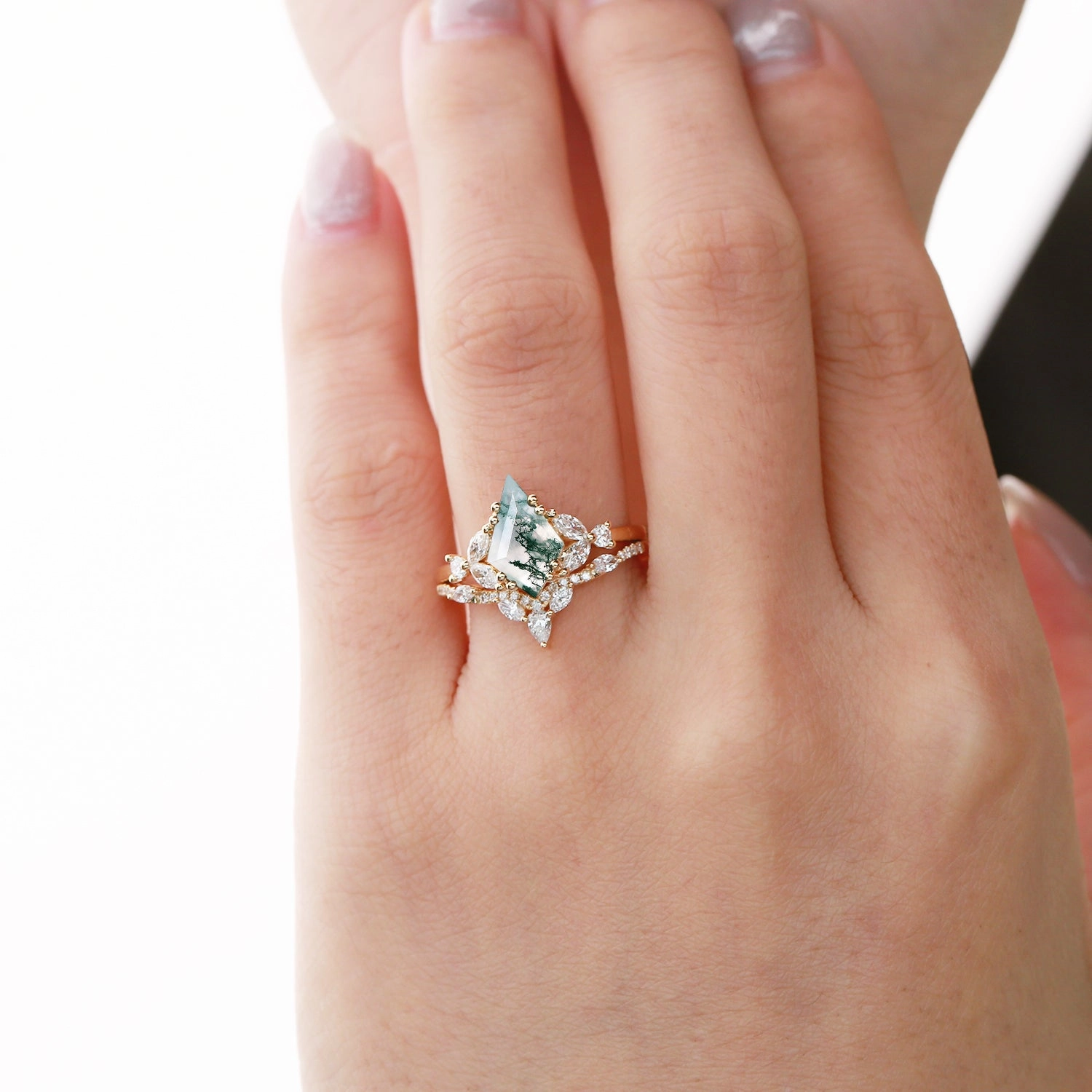 Black Gold Moss Agate Cluster Engagement Ring Set 2pcs Delicate Handling