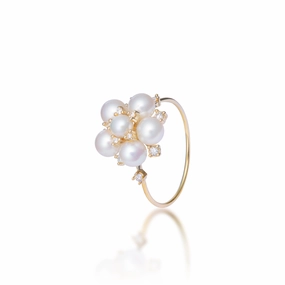 Gleaming Detail Vibrant Finish Tiny Bubbles Freshwater White Pearl Ring in Gold with Diamonds