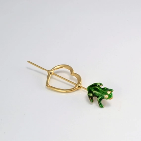 Enameled Frog Gold Pin Fashion Detail
