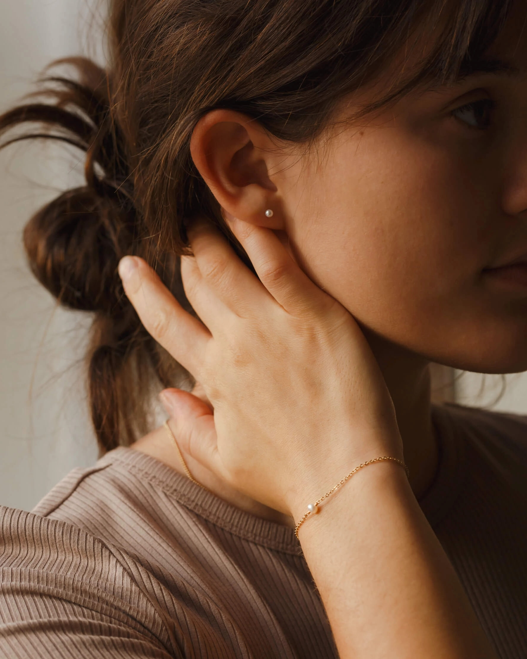 Graceful Look Smooth Accent Essential Pearl Set