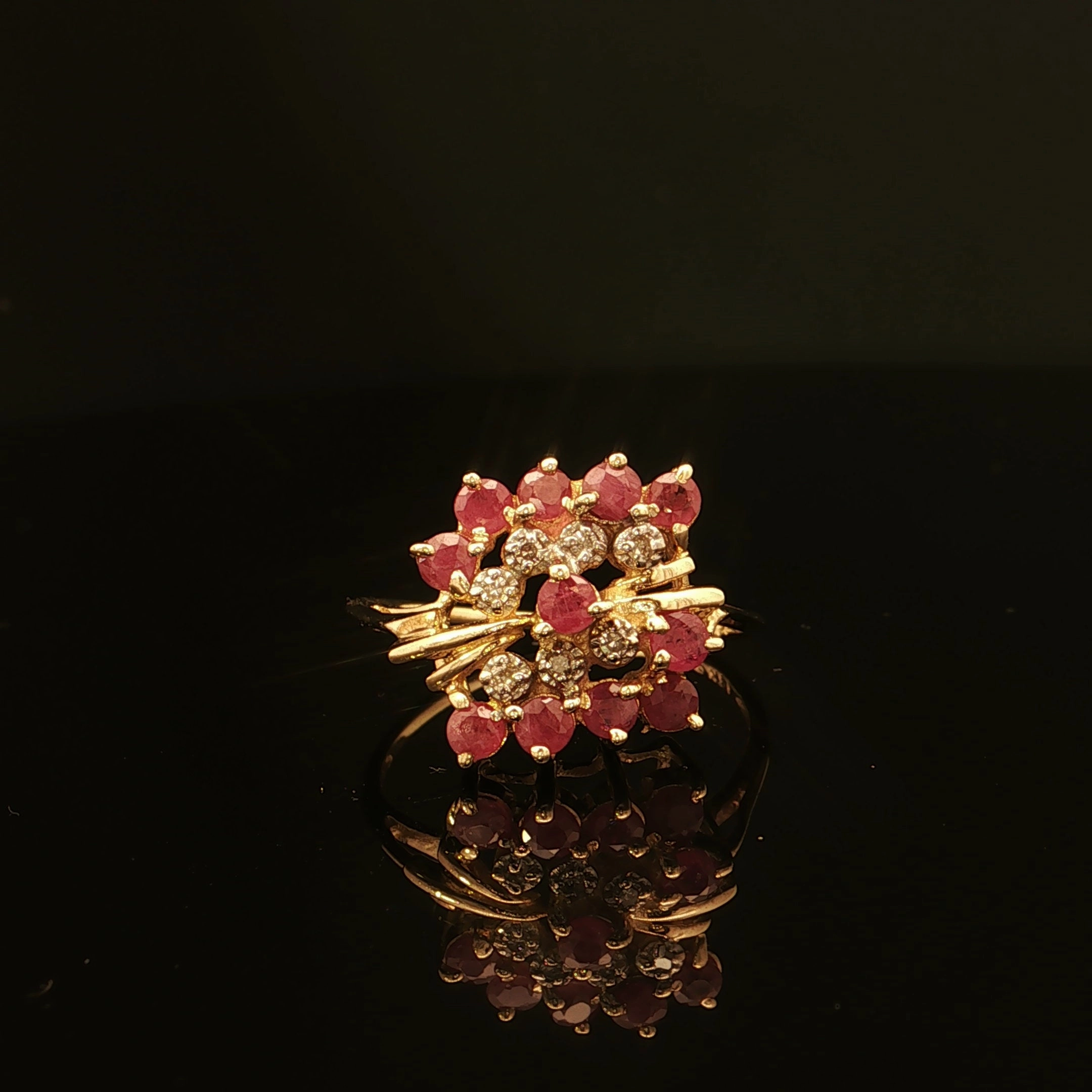 Decorative Jewelry Amazing Adornment Estate 14K Yellow Gold Ruby & Diamond Fashion Ring