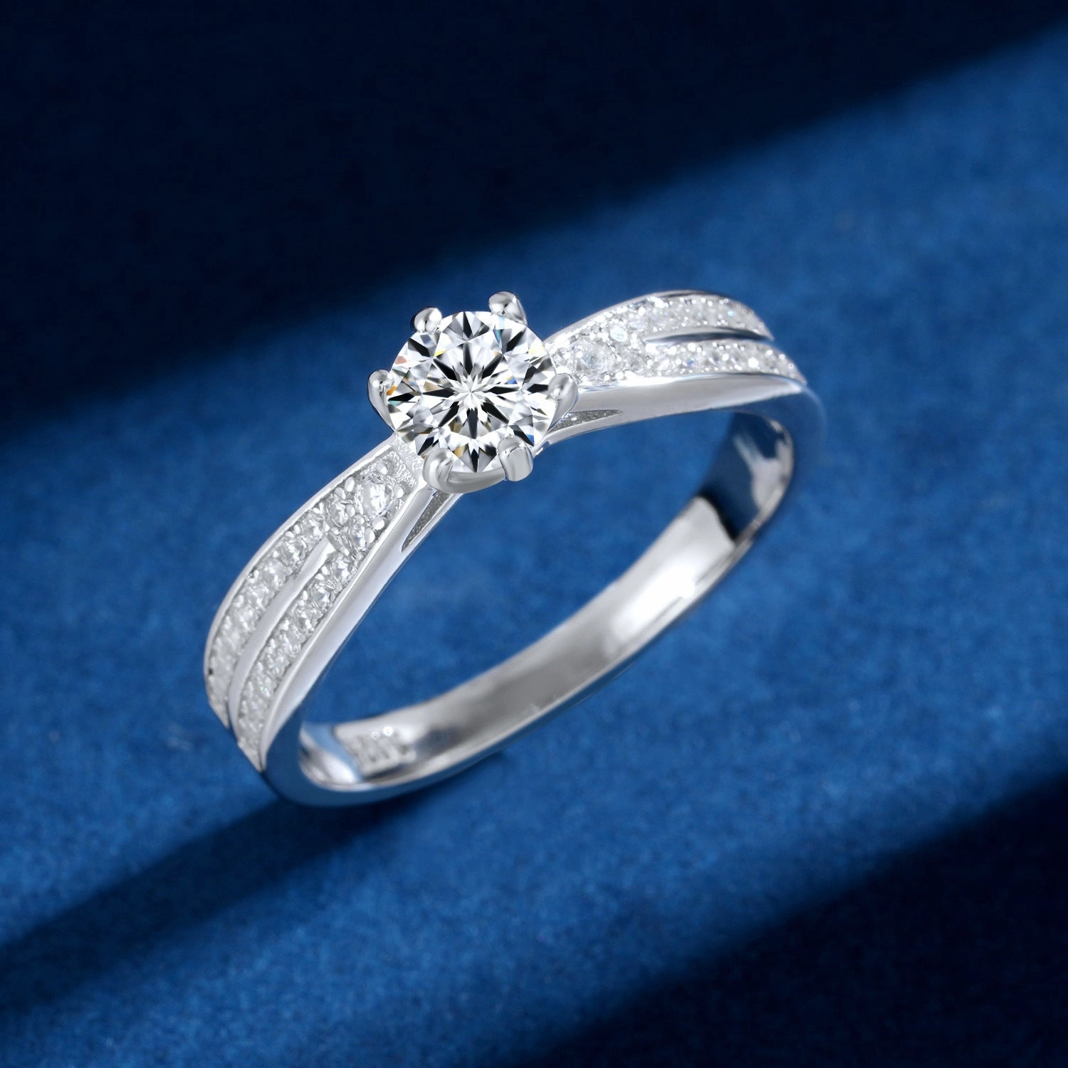 Solitaire Split Shank Engagement Ring | S925 | Moissanite Celebration Ready Artistic Highlight